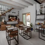 Art And Nature Guest House